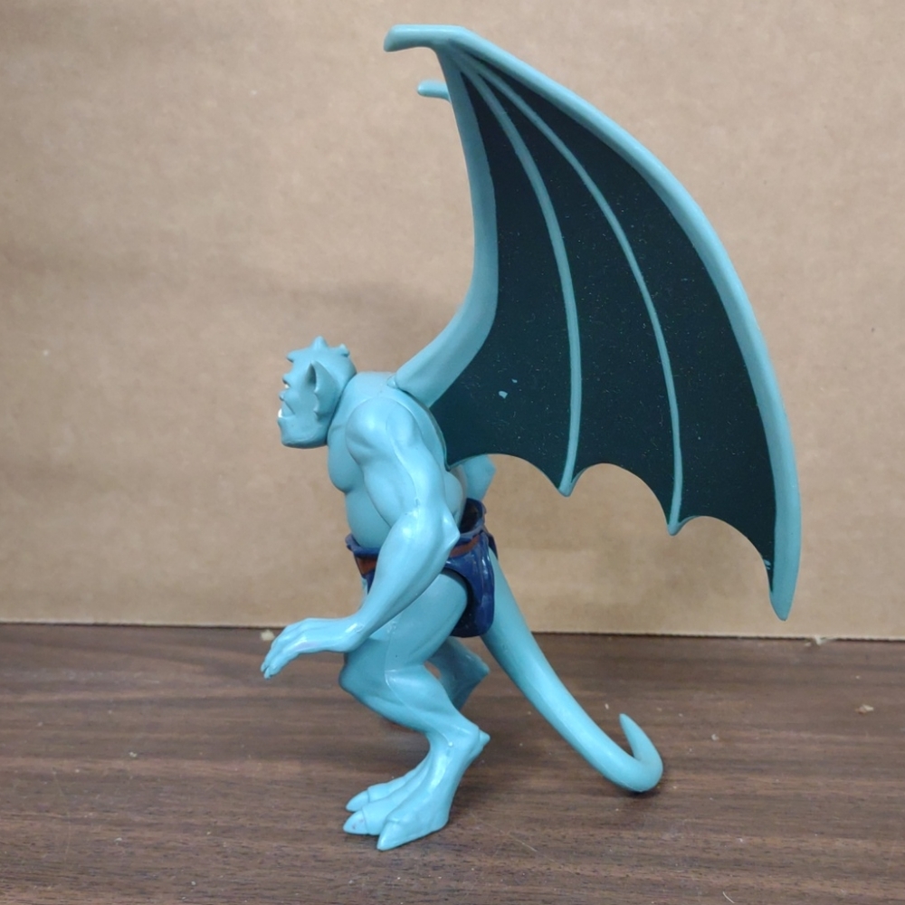 1995 Disney BVTV Gargoyles Series 1 Broadway Vintage Action Figure- Wings & Tail - Picture 4 of 6